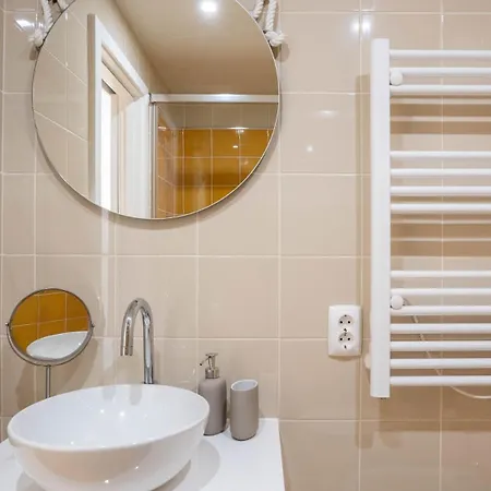 Capelo Residency By Lovelystay Apartment