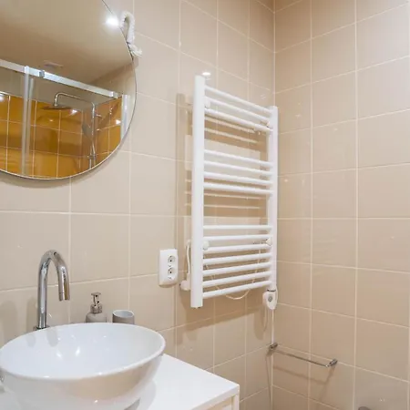 Capelo Residency By Lovelystay *